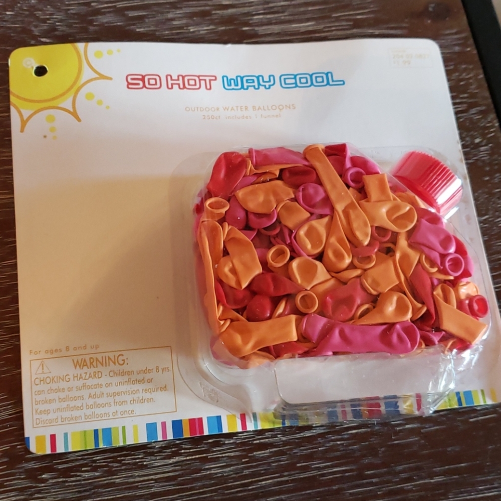 Summer fun bundle includes 5 items! - Picture 5 of 7
